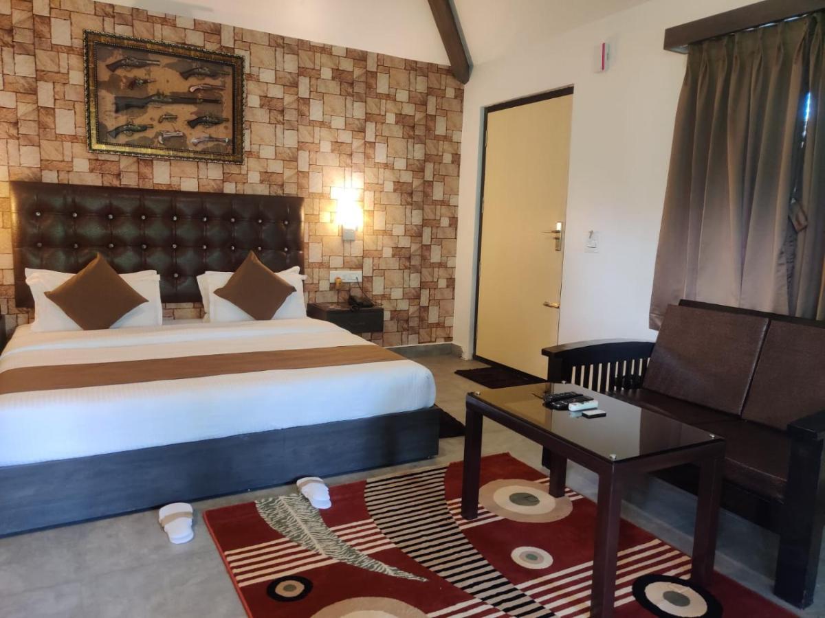 Misty Rain Estate Hotel Мадикери Екстериор снимка
