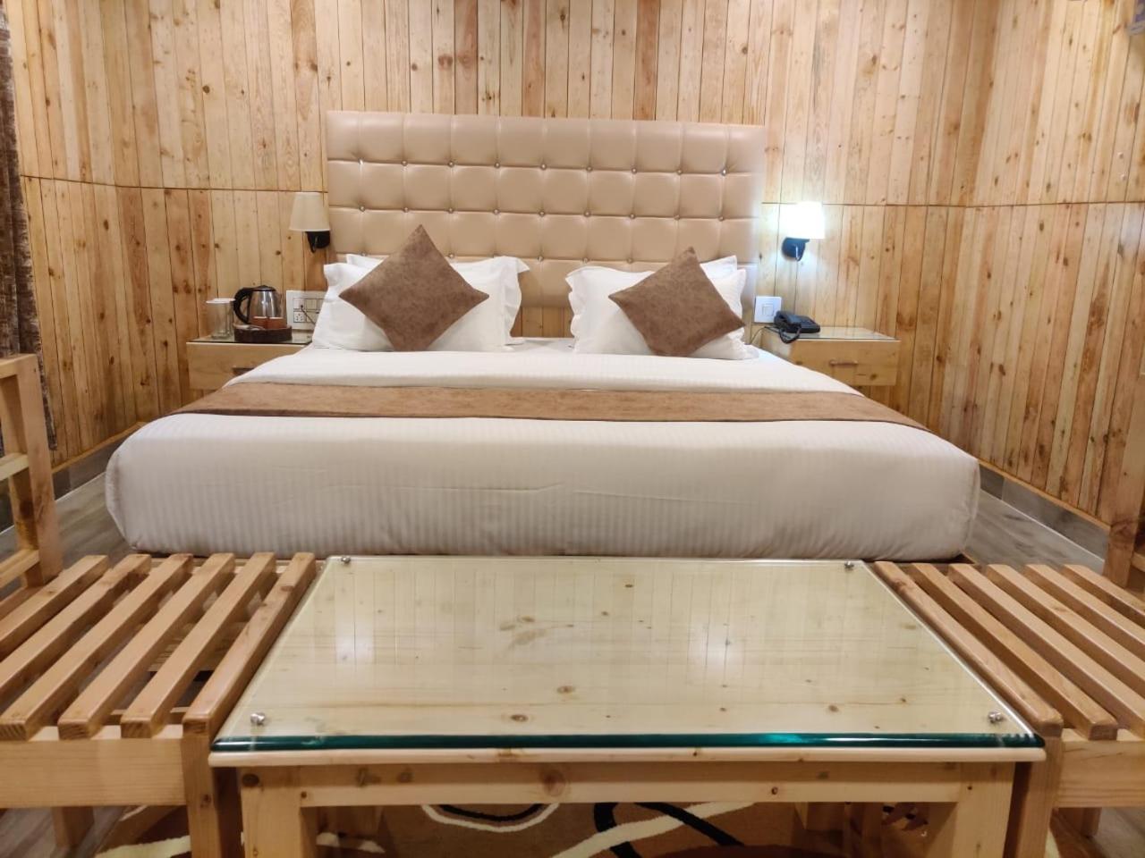 Misty Rain Estate Hotel Мадикери Екстериор снимка